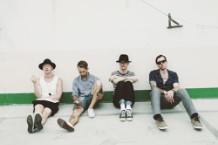 sued-cassettes-ducati-premiere-stream