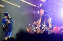 guns-n-roses-angus-young-coachella-1000