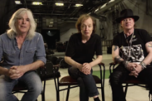axl-rose-acdc-first-appearance-lisbon-show-video