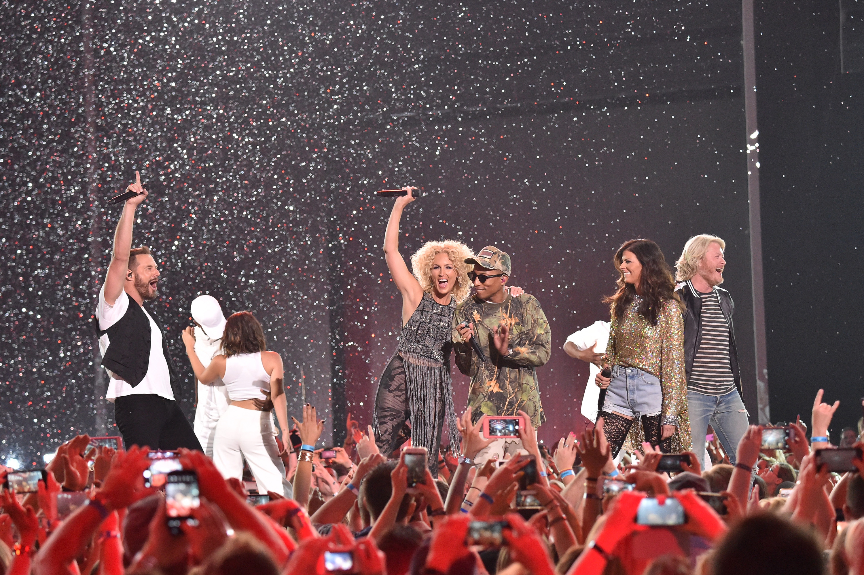 Little Big Town at 2016 CMT Music Awards - Show