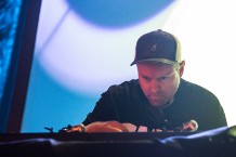 DJ Shadow