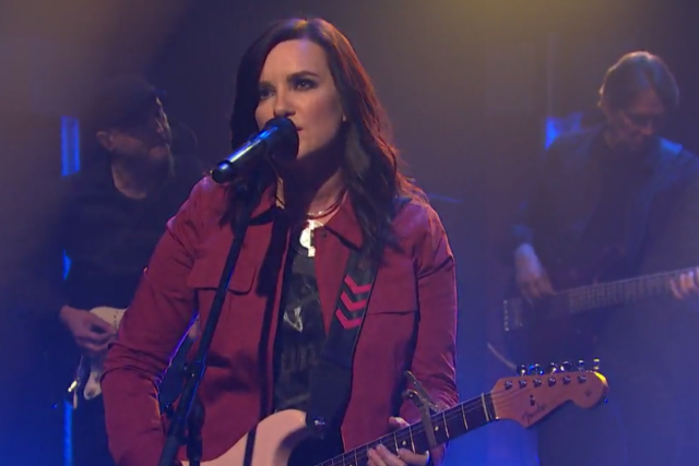 Brandy Clark Proves She S Nobody S Girl Next Door On Seth