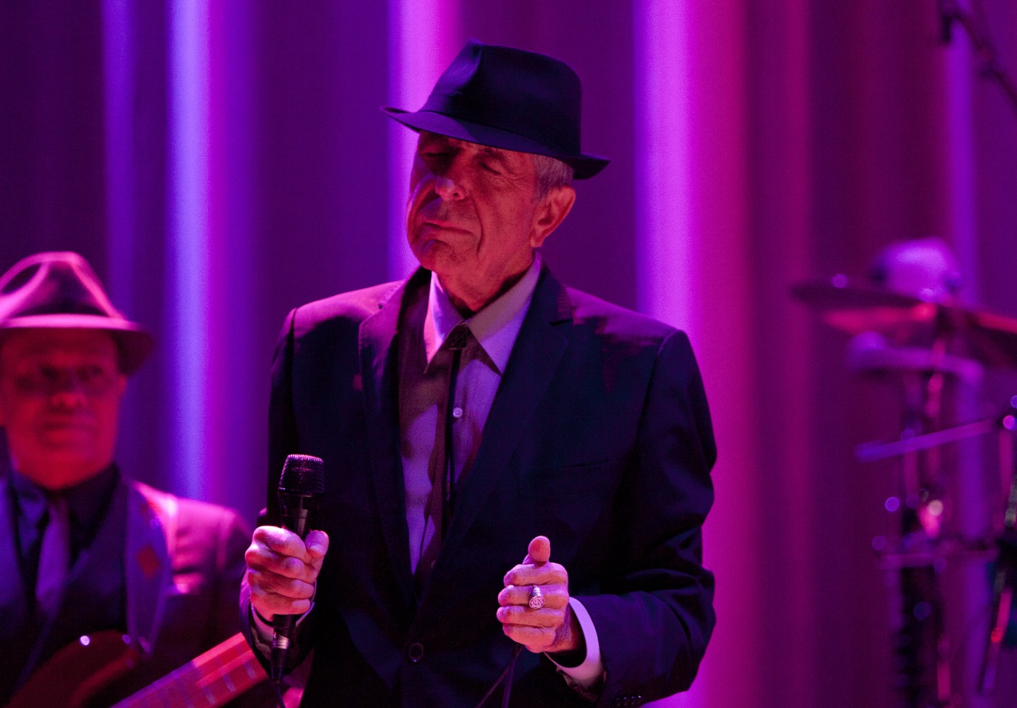 Remembering Leonard Cohen, A Singular Musician and Poet | SPIN1437 x 1000