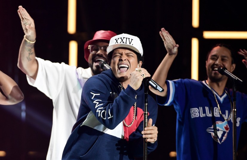 These Are The 9 Horniest Lyrics On Bruno Mars S 24k Magic Spin