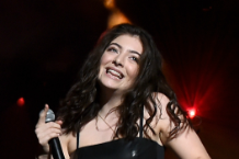 lorde robyn cover video