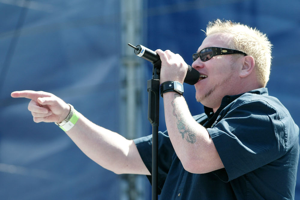 The Lead Singer From Smash Mouth Has Been Through A LOT Since All Star,  And It Isn't Pretty