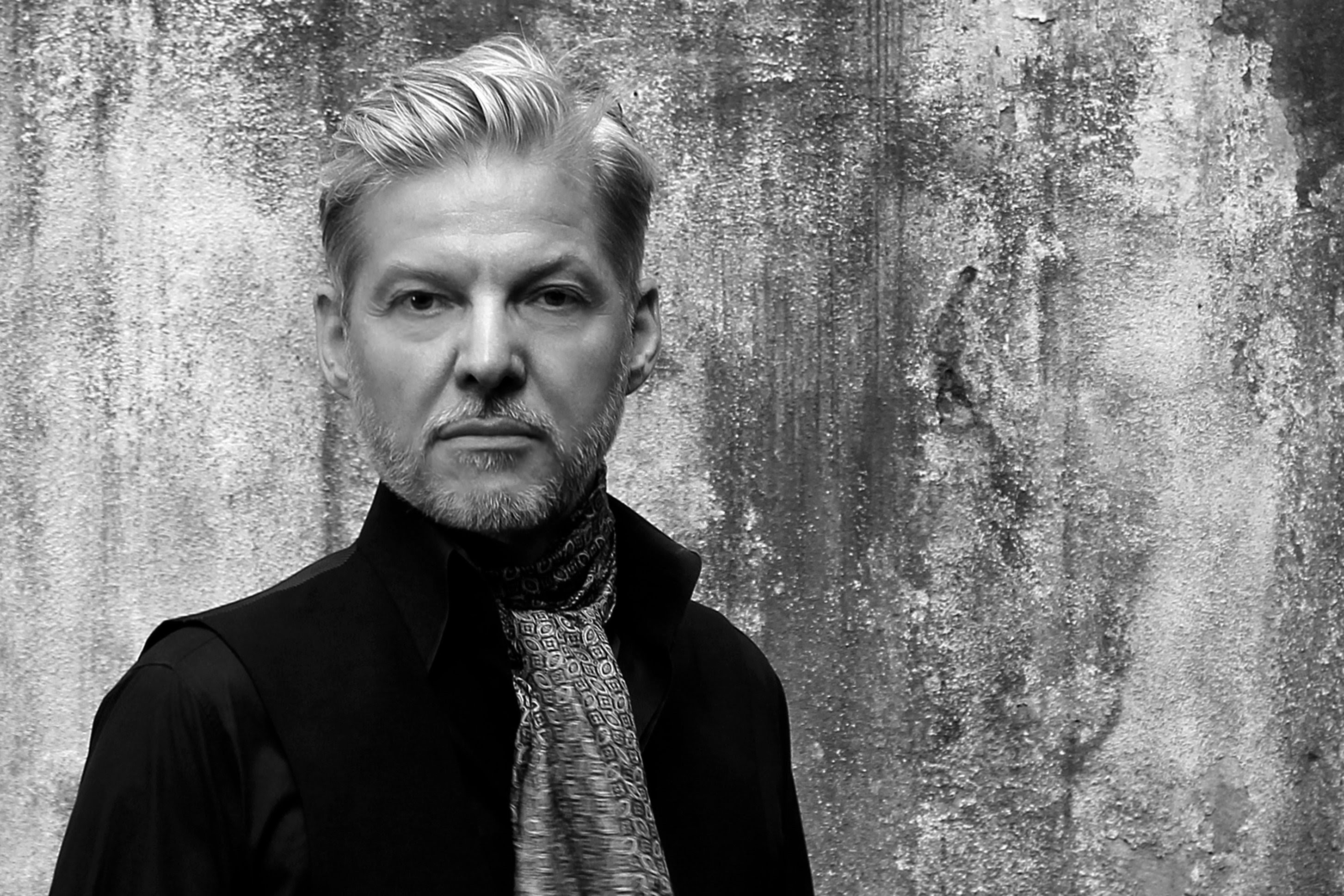 Review: On <i>Narkopop</i>, Wolfgang Voigt's Gas Has Never Sounded More Vividly Ominous