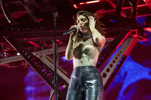 Lorde Covers Talking Heads' Own Al Green Cover