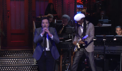 Watch Jimmy Fallon Sing David Bowie S Let S Dance With Nile Rodgers On Snl Spin