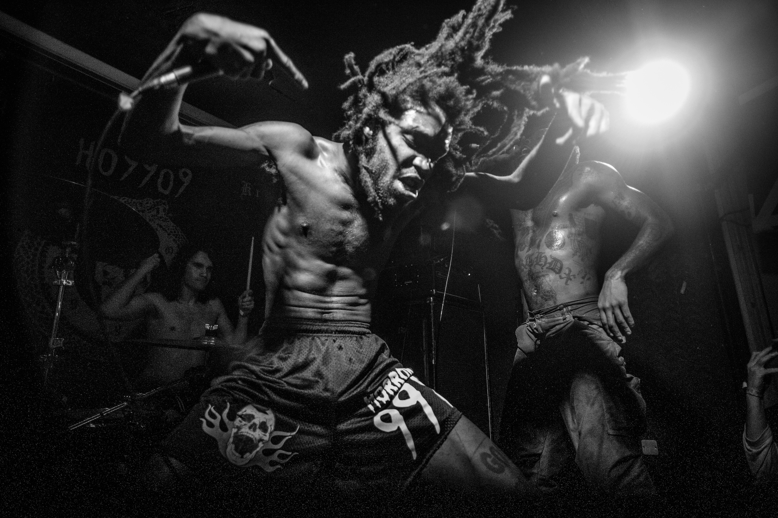 Experimental Duo Ho99o9 Release Debut Album <i>United States of Horror</i>, Drop Video for "War Is Hell"