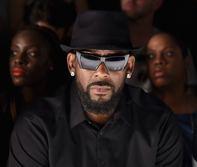 Toddler Girl Sexual Assault - R. Kelly's Alleged Sexual Misconduct: A Complete Timeline | SPIN