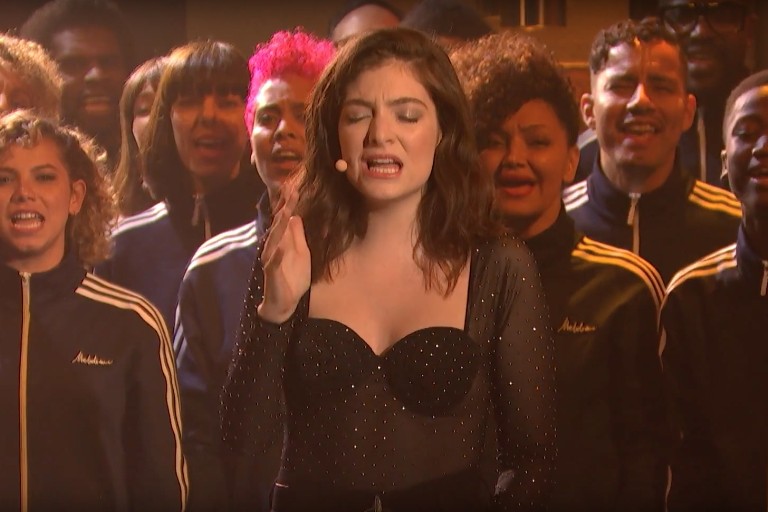 lorde-perfect-places-seth-meyers-1500384720