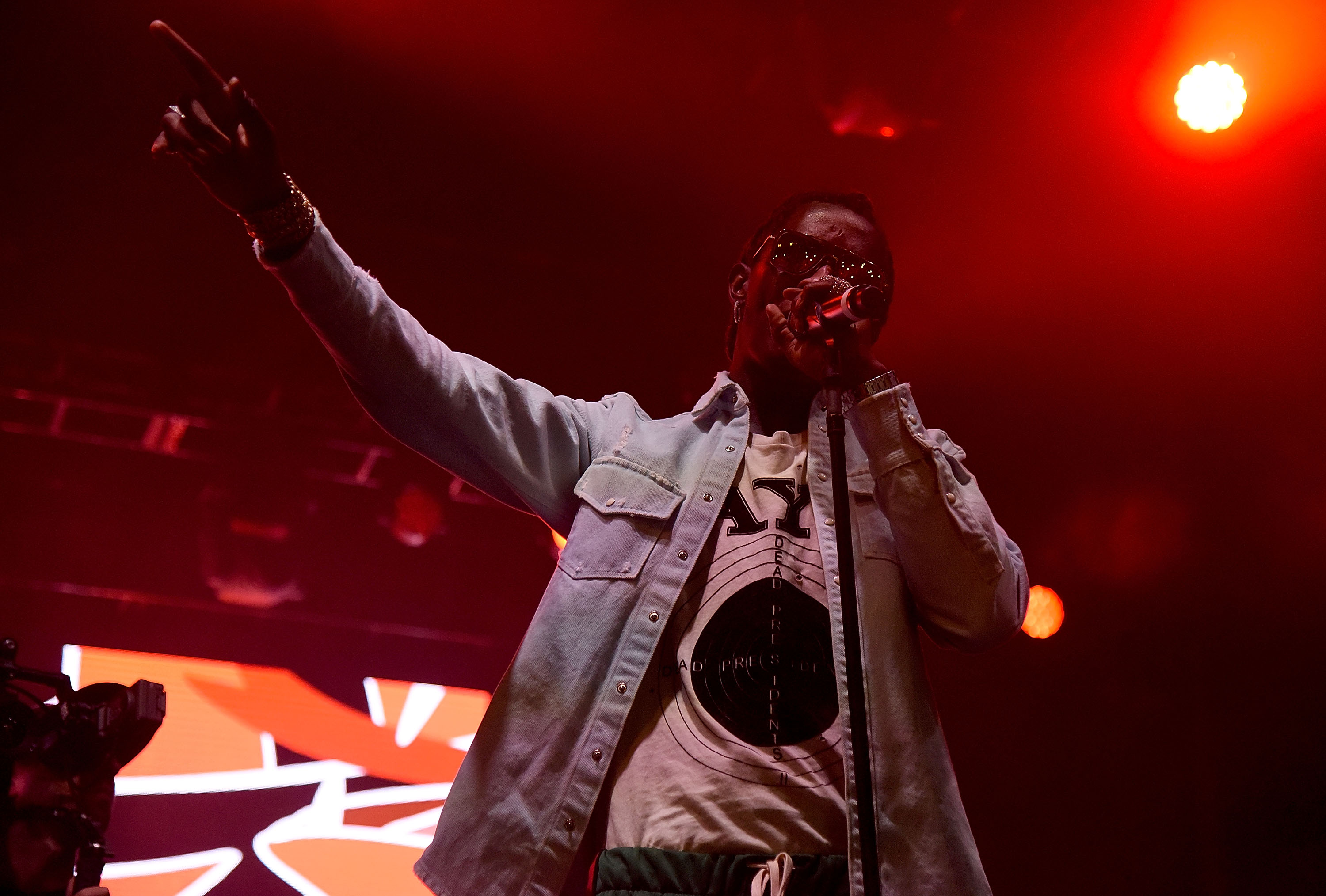 Young Thug Brings Out Gunna, Nate Ruess and Travis Barker During <i>SNL</i> Debut