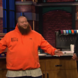 Watch Action Bronson Serve Baked Ziti Pizza on Seth Meyers