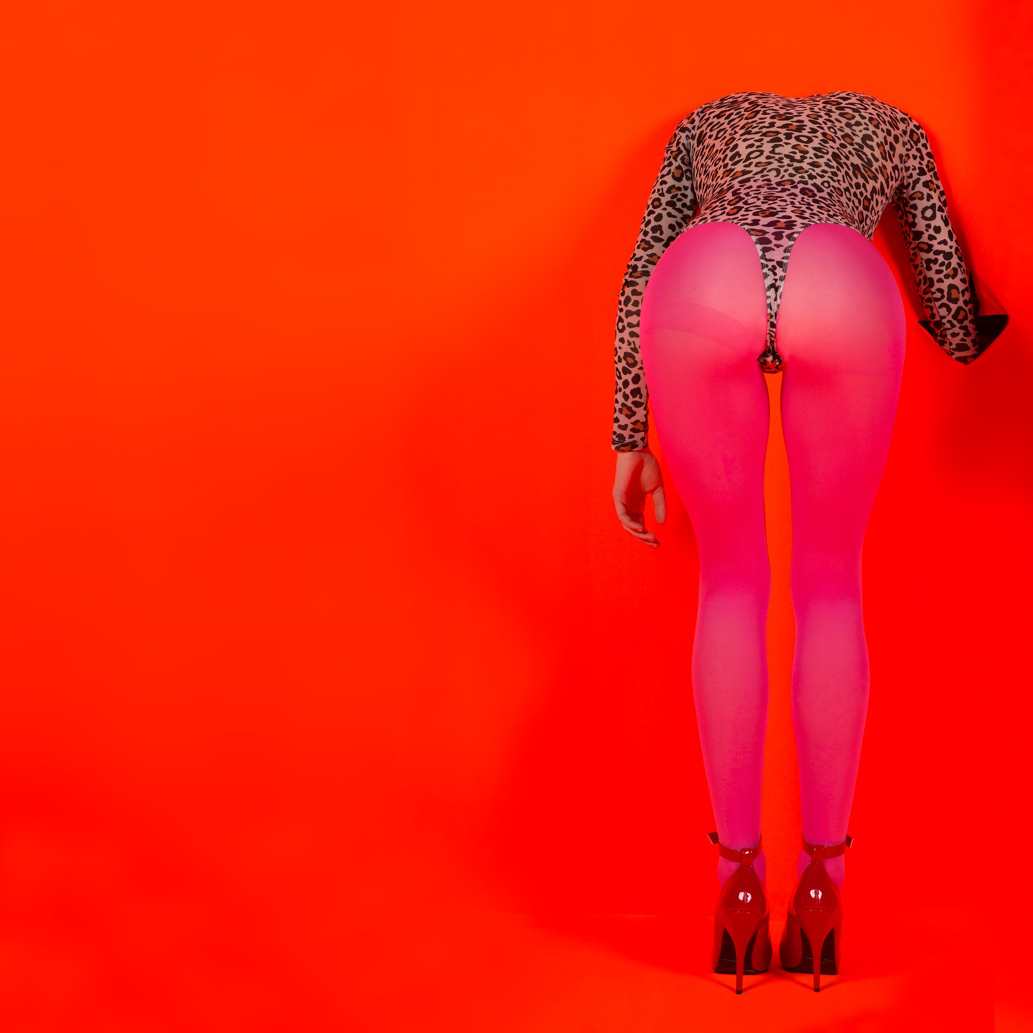 St. Vincent Announces New Album <i></noscript>MASSEDUCTION</i>, Releases “Los Ageless”” title=”st.-vincent-1504705703″ data-original-id=”256714″ data-adjusted-id=”256714″ class=”sm_size_full_width sm_alignment_center ” data-image-source=”free_stock” /></p>
<p><strong>St. Vincent<em>, MASSEDUCTION </em>track list<br />
</strong>1. “Hang on Me”<br />
2. “Pills”<br />
3. “Masseduction”<br />
4. “Sugarboy”<br />
5. “Los Ageless”<br />
6. “Happy Birthday, Johnny”<br />
7. “Savior”<br />
8. “New York”<br />
9. “Fear The Future”<br />
10. “Young Lover”<br />
11. “Dancing with a Ghost”<br />
12. “Slow Disco”<br />
13. “Smoking Section”</p>
</p></p>    <div class=