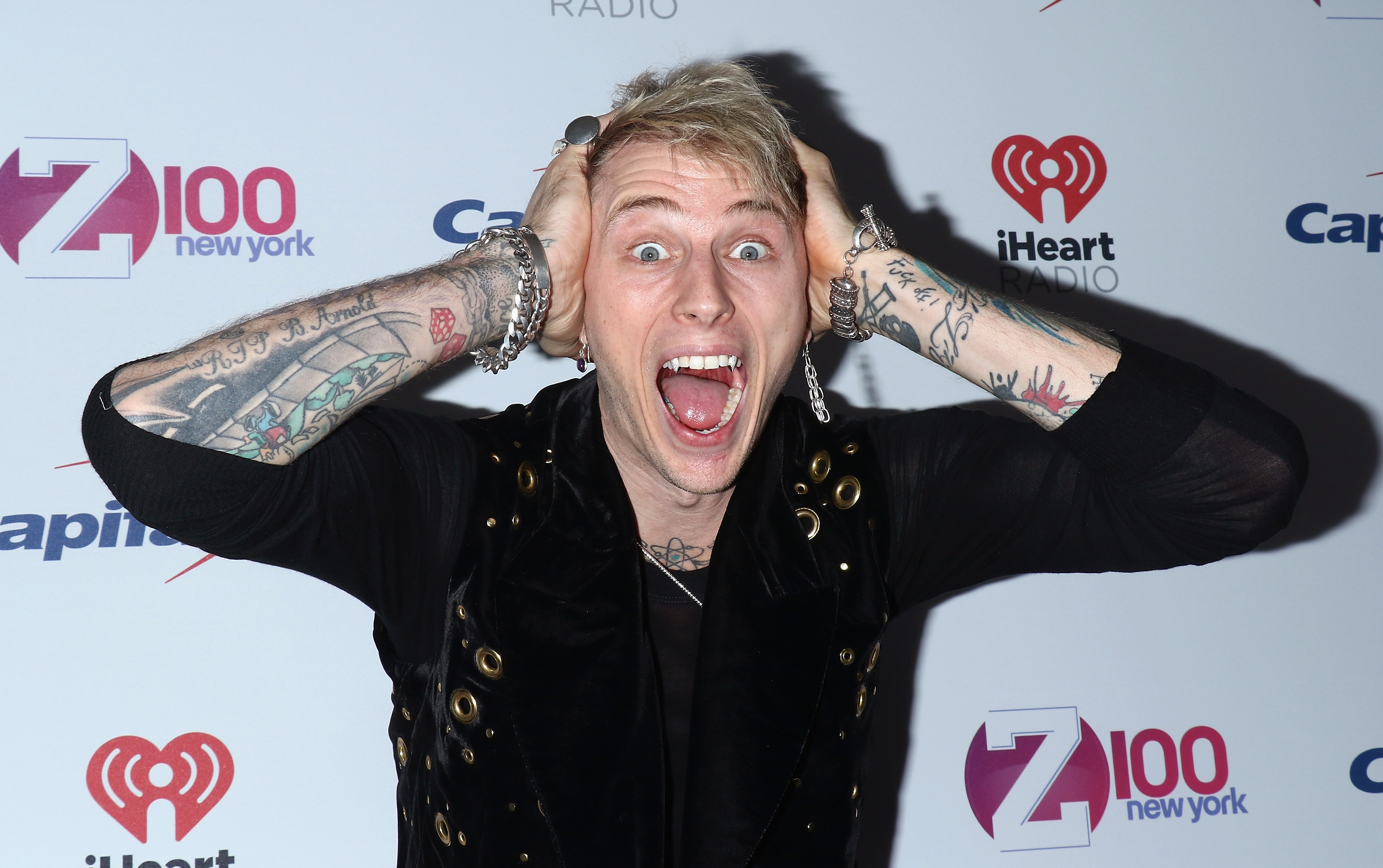 Machine Gun Kelly To Play Tommy Lee In Netflix's Mötley Crüe Biopic - SPIN