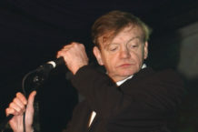 mark-e-smith-1516828089