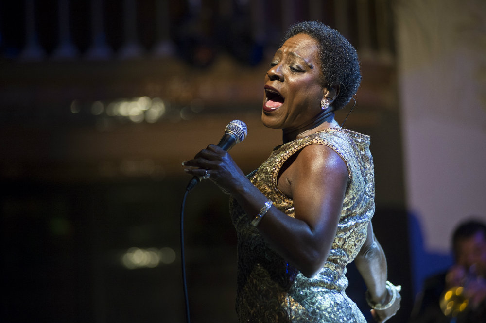 Sharon Jones & The Dap-Kings "Searching for a New Day" video