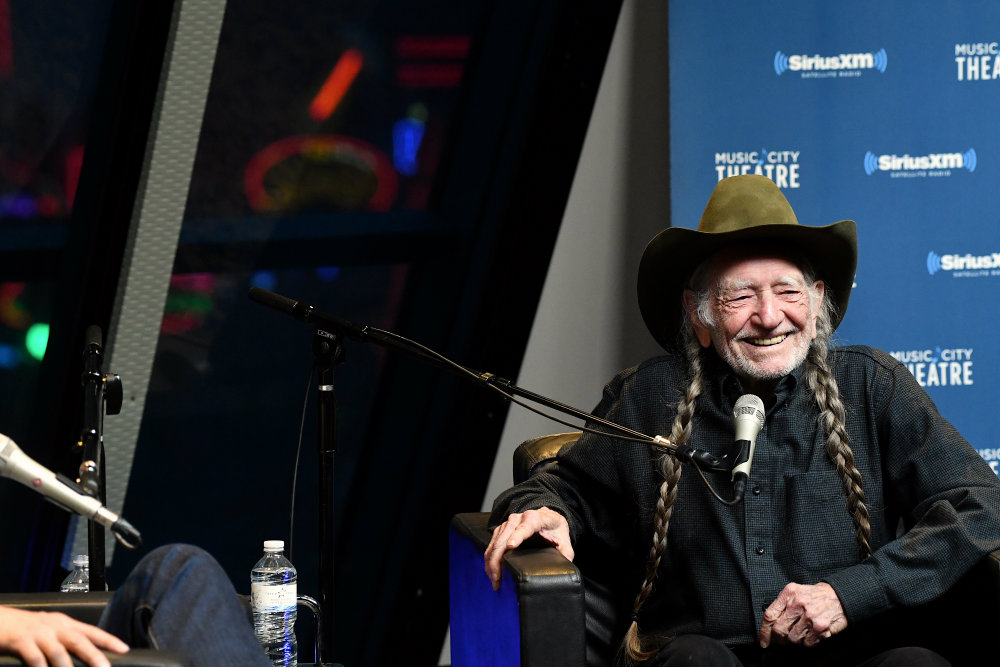 Willie Nelson Cancels Tour Dates Because of Flu