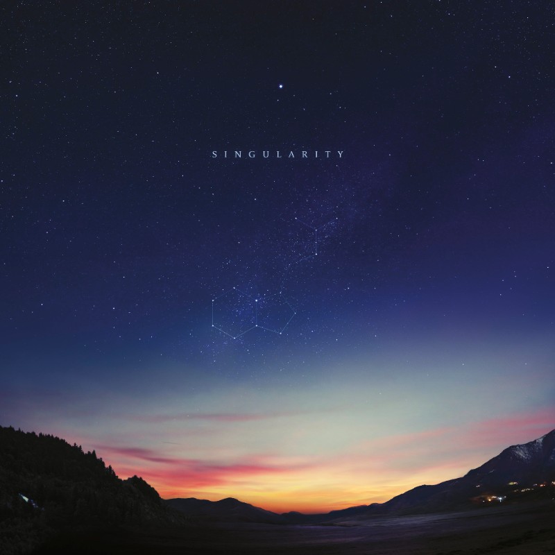 Jon Hopkins Announces New Album <i></noscript>Singularity</i> With “Emerald Rush”” title=”jon-hopkins-singularity-1520370083″ data-original-id=”281282″ data-adjusted-id=”281282″ class=”sm_size_full_width sm_alignment_center ” data-image-source=”free_stock” /></p>
<p><strong>Jon Hopkins,<i> Singularity</i></strong><strong> track list:<br />
</strong>1. “Singularity”<br />
2. “Emerald Rush”<br />
3. “Neon Pattern Drum”<br />
4. “Everything Connected”<br />
5. “Feel First Life”<br />
6. “C O S M”<br />
7. “Echo Dissolve”<br />
8. “Luminous Beings”<br />
9. “Recovery”</p>
</p></p>    <div class=