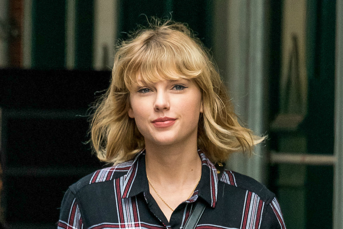 Taylor Swift Takes Another Spin in the Recording Studio