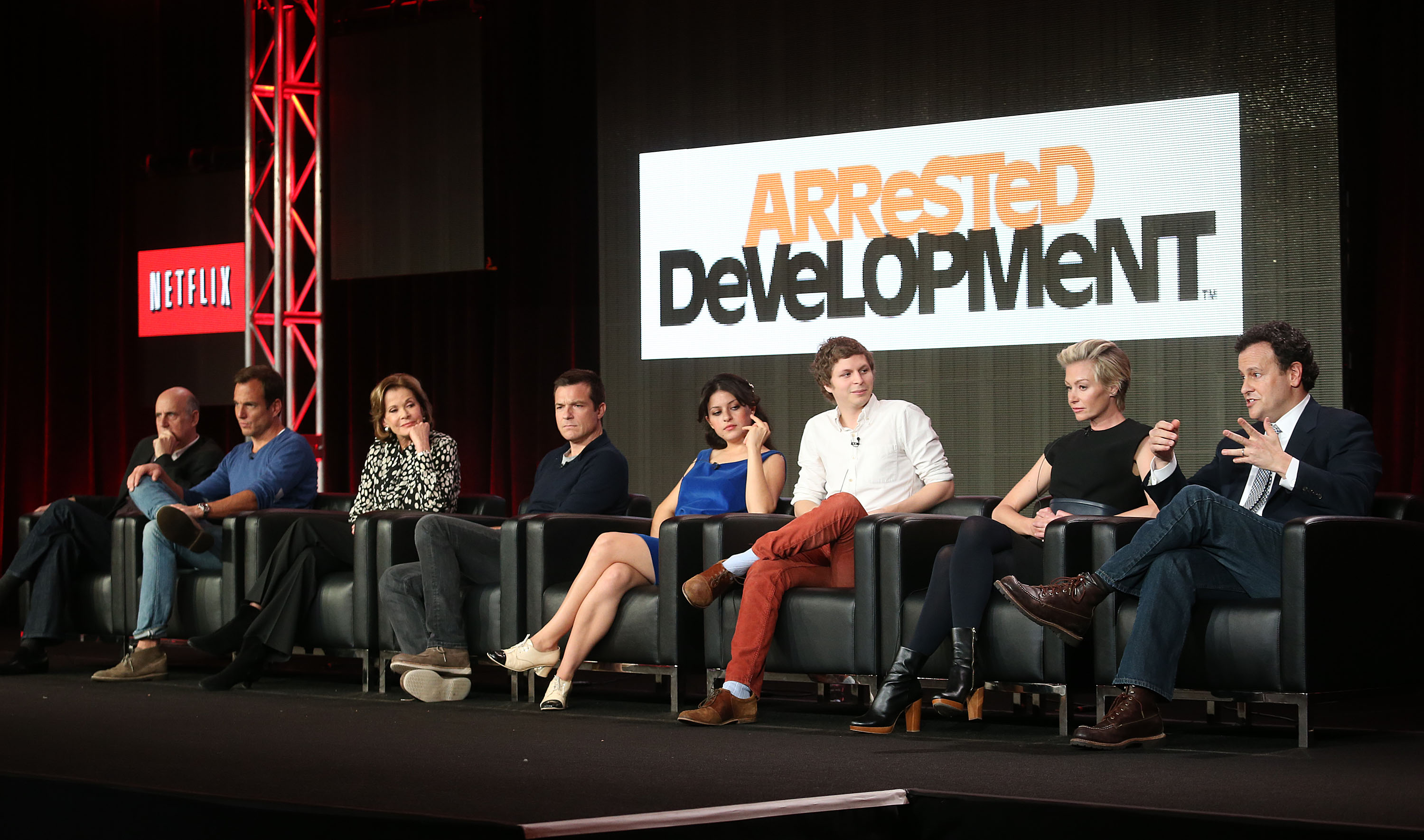 Jason Bateman Says He's "Deeply Sorry" for Disastrous <i>Arrested Development</i> Interview
