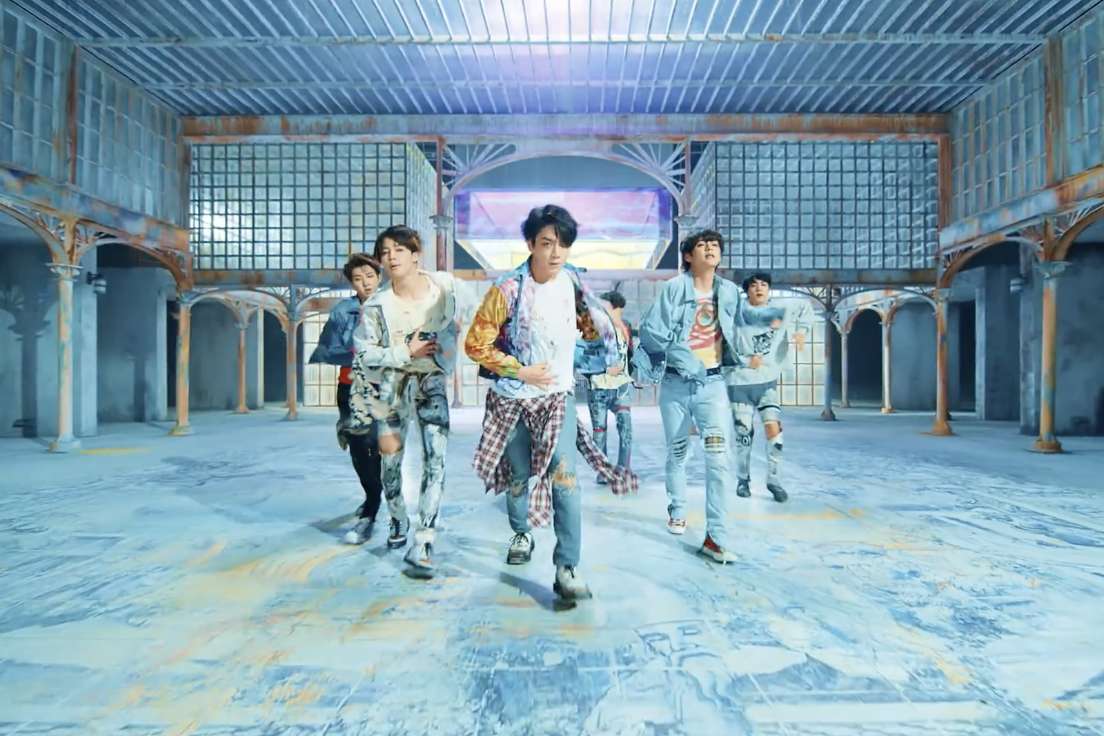 Bts Fake Love Video Watch Spin