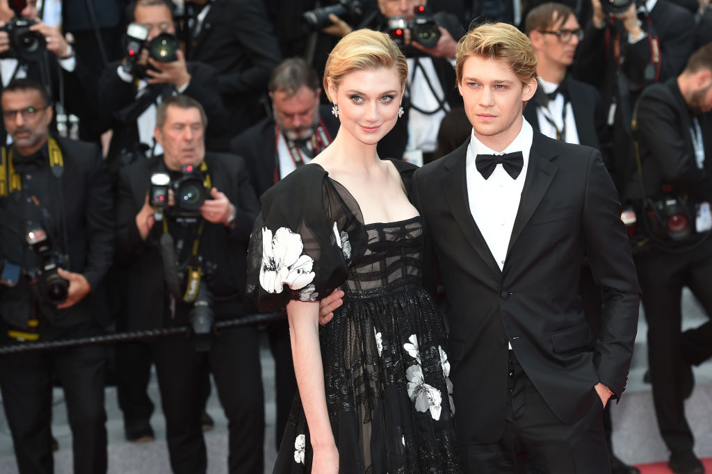 joe alwyn elizabeth debicki red carpet