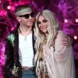 Watch Macklemore and Kesha Perform 