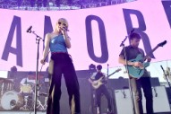 Video: Paramore – “Caught in the Middle”