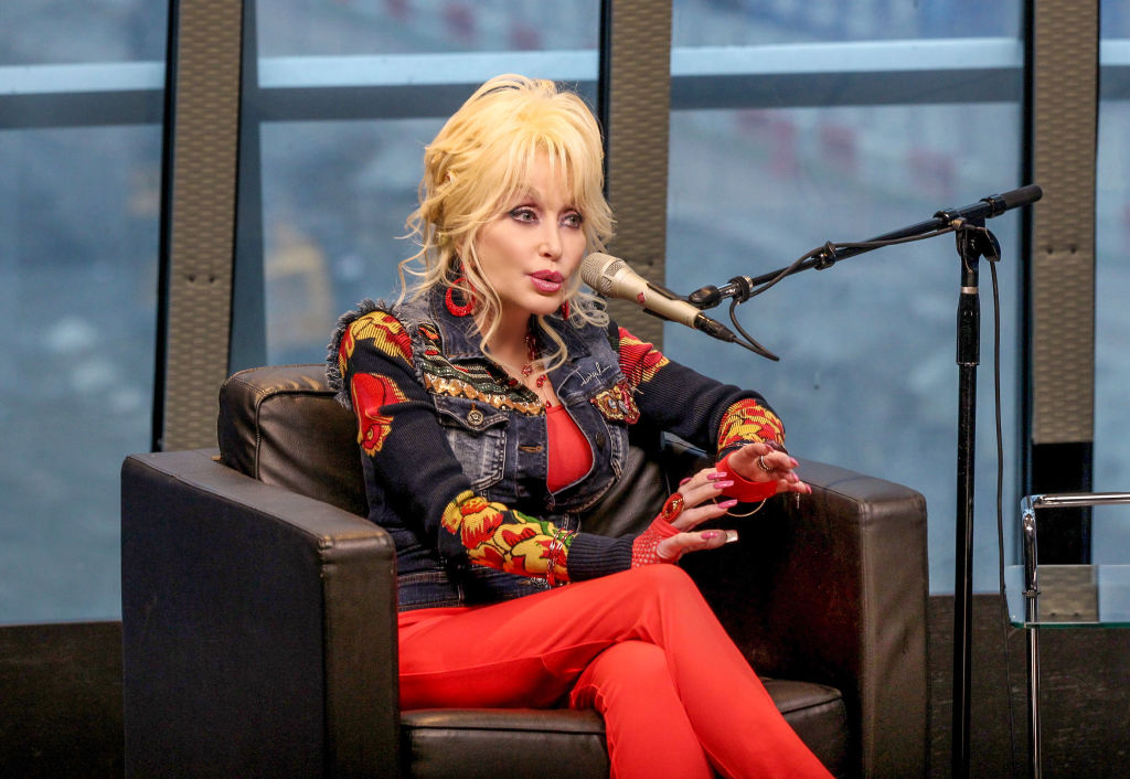 Dolly Parton Teams With Miley Cyrus To Cover 'Wrecking Ball'