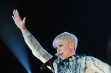 robyn previews "missin u"