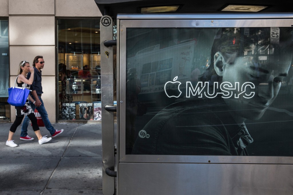 Apple Music surpasses Spotify in subscribers
