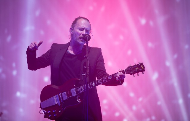 Radiohead Perform A Wolf At The Door For First Time In 6 Years