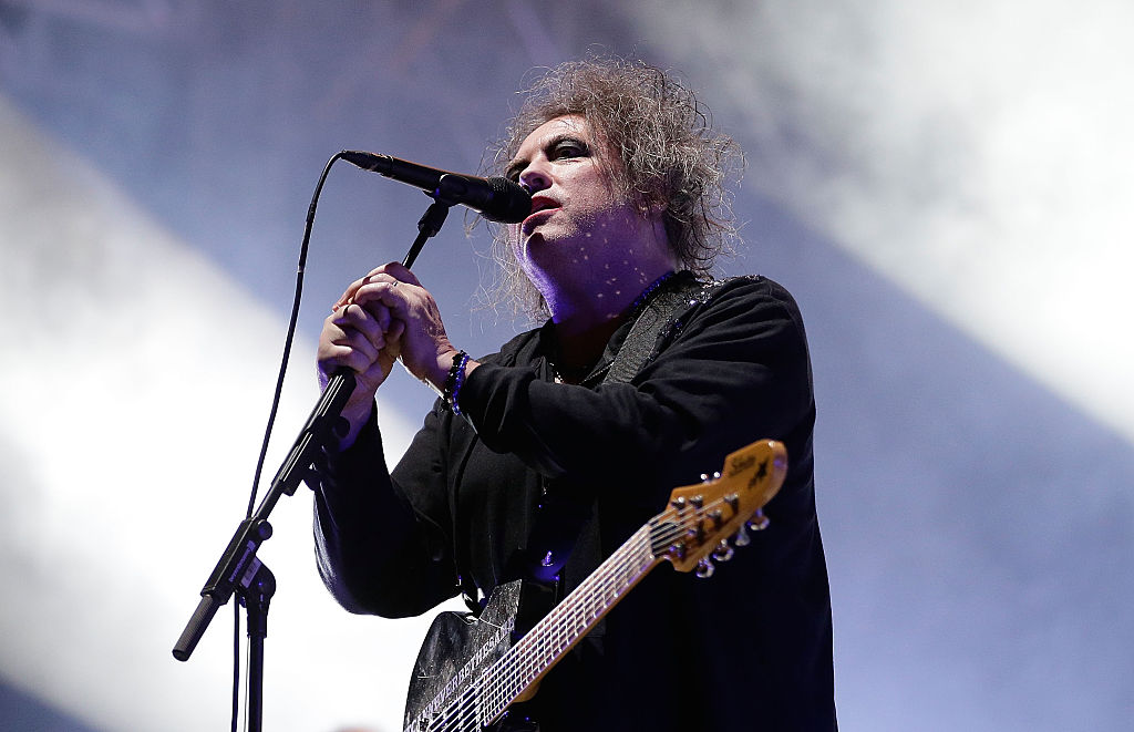 the cure hyde park 40th anniversary concert boys dont cry video