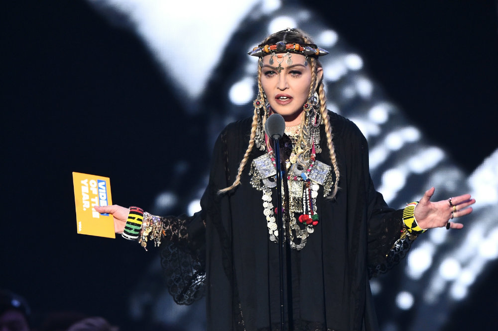 Madonna Gives Aretha Franklin Baffling Tribute at VMAs