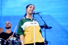 alessia-cara-unveils-the-pains-of-growing-album-art-tracklist