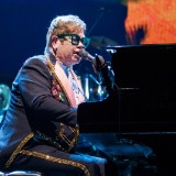 Elton John Honors Aretha Franklin With Detroit Performance of 