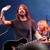 Dave Grohl Brings Blind Boy On Stage During Foo Fighters Performance