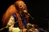 Watch Erykah Badu Rap During a BET Hip-Hop Awards Cypher