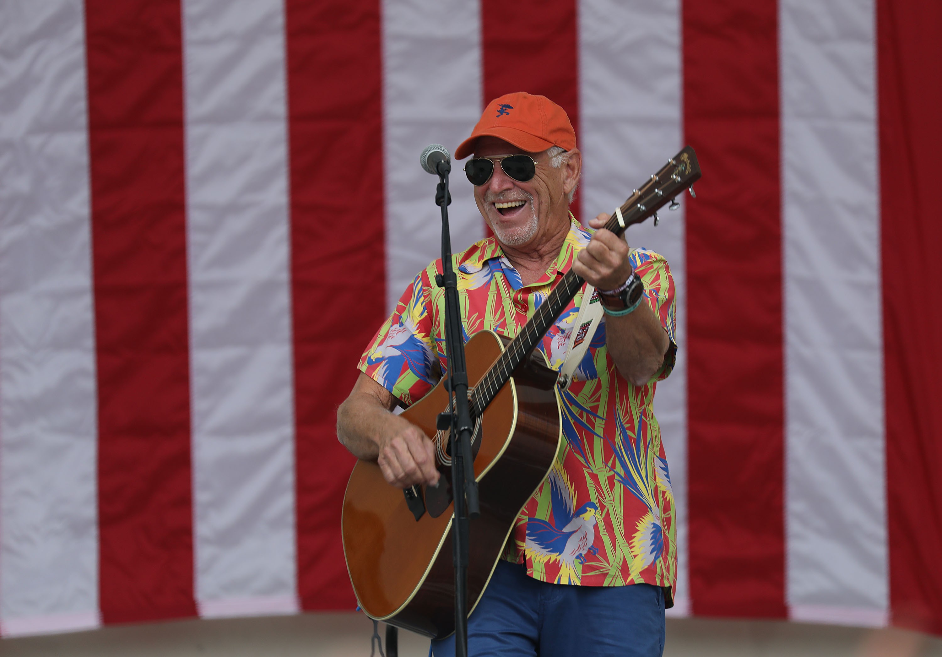 Jimmy Buffett Takes Digs at Republicans During Florida Democratic Rally
