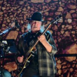 Neil Young Calls Trump an 