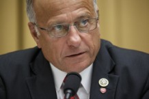 Steve King Berates Reporter for Asking About Pittsburgh Shooter's Anti-Semitism