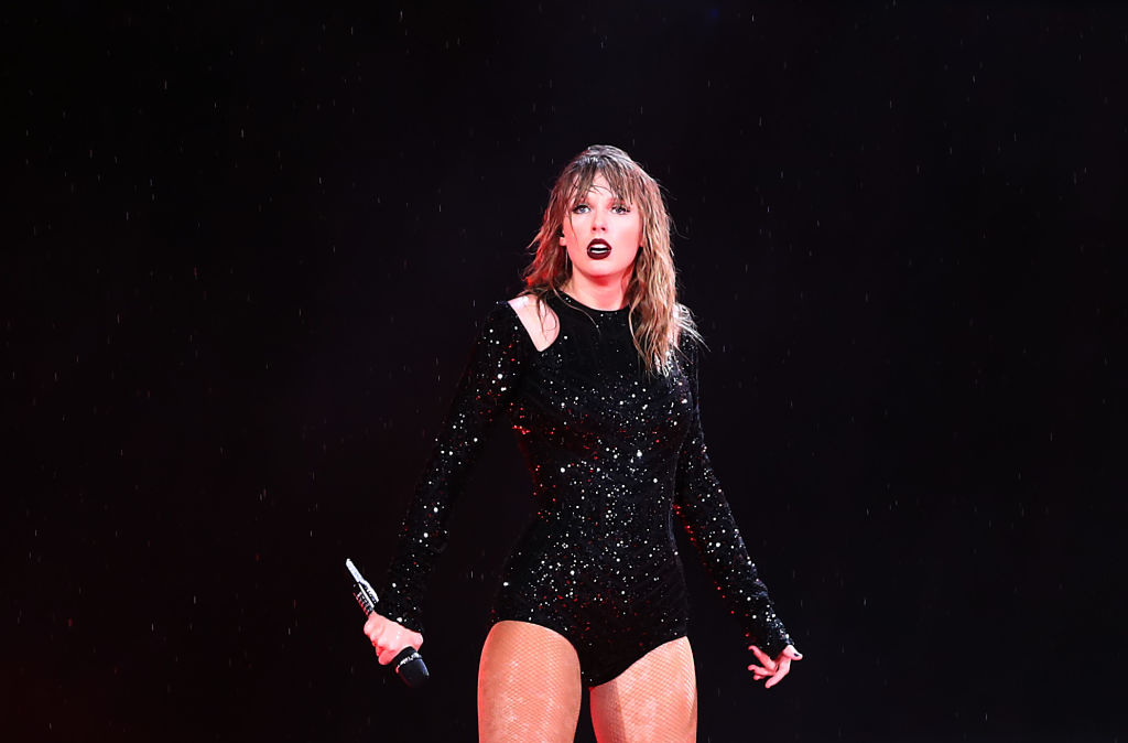 taylor swift universal republic records deal new record contract