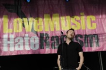 the-good-the-bad-and-the-queens-merrie-land-album-stream