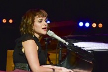 norah-jones-pays-tribute-to-ray-charles-austin-city-limits-new-years-special-watch