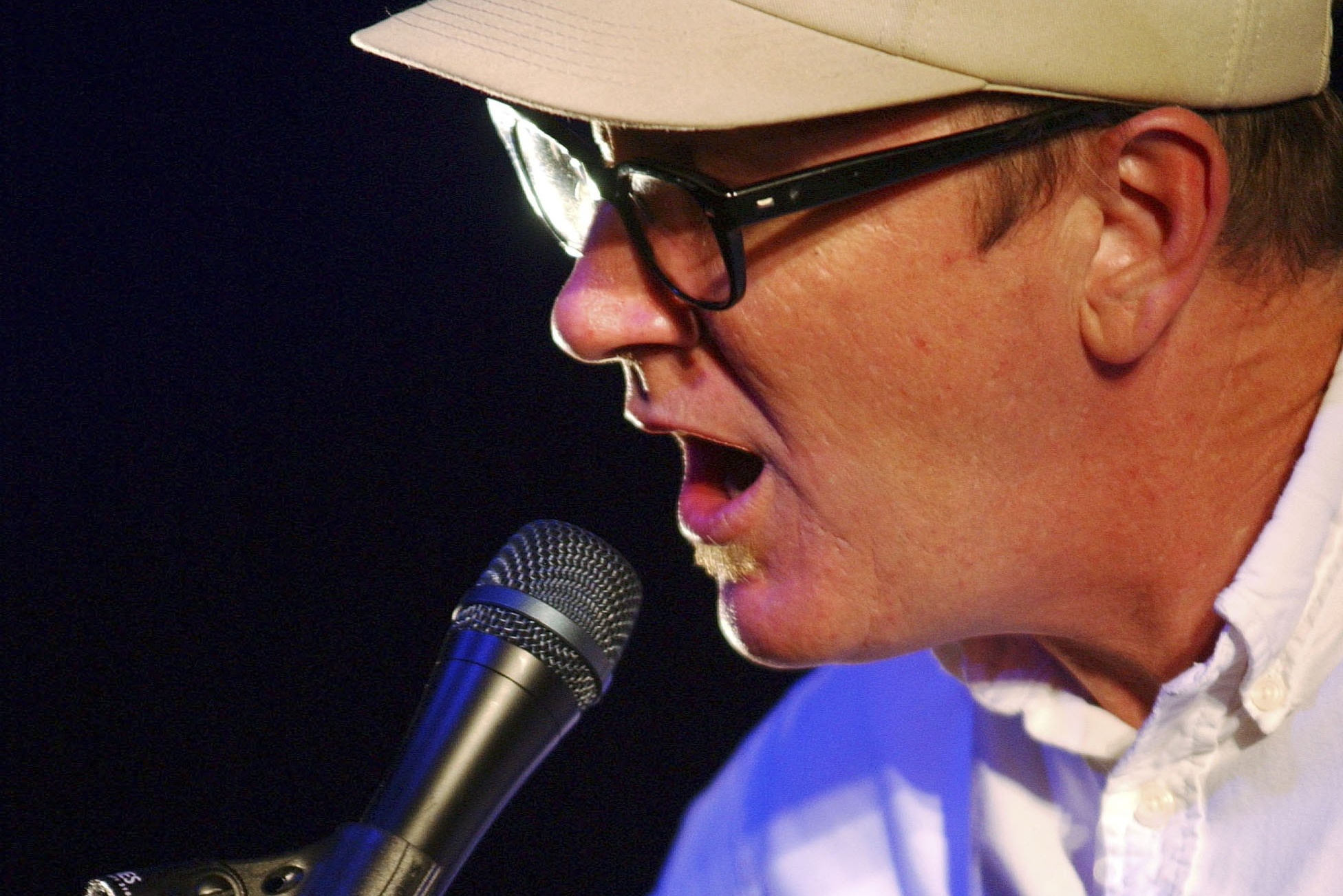 Review: Lambchop’s <i>This (Is What I Wanted to Tell You)</i> Is a Humble Triumph of Autotune