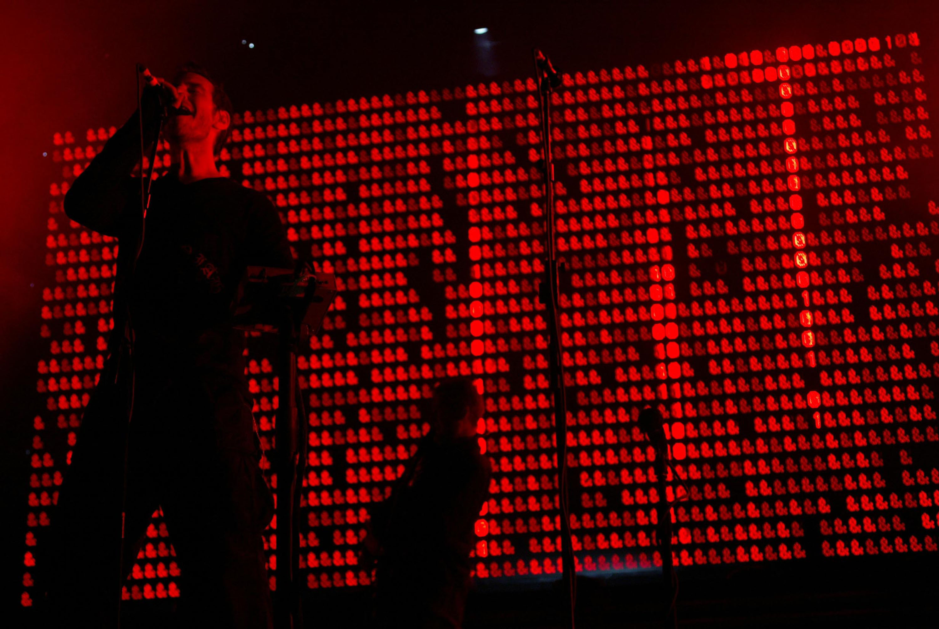 massive attack tour performance kickoff rarities and covers