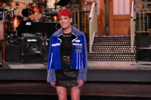 halsey-performs-eastside-without-me-snl-watch
