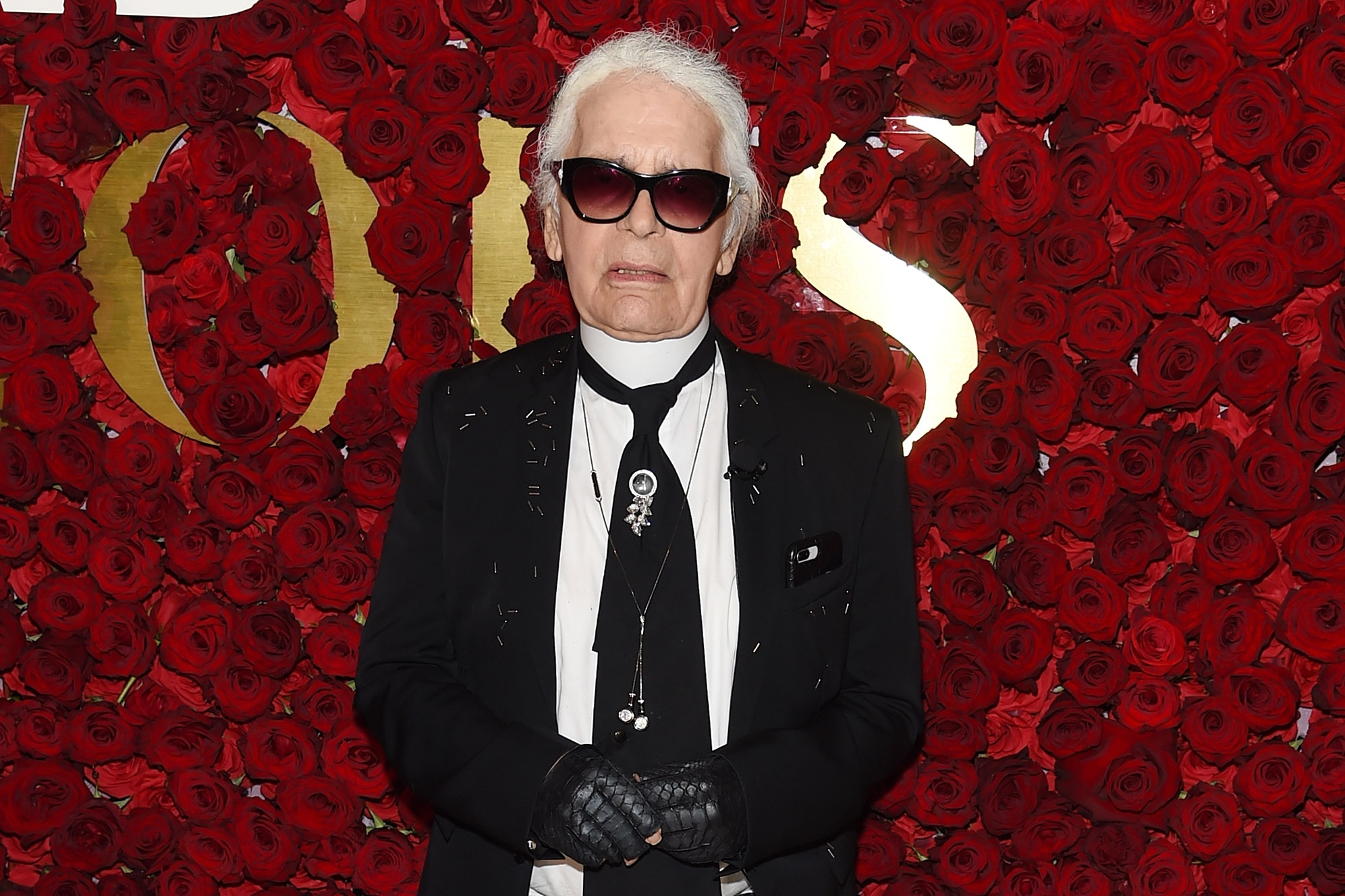 Karl Lagerfeld Dead: Courtney Love, Florence Welch & More React